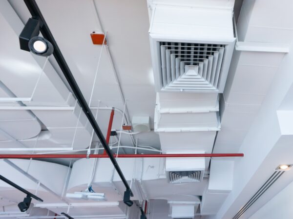 Climatização Industrial: Transforme seu ambiente corporativo com a Refriforte